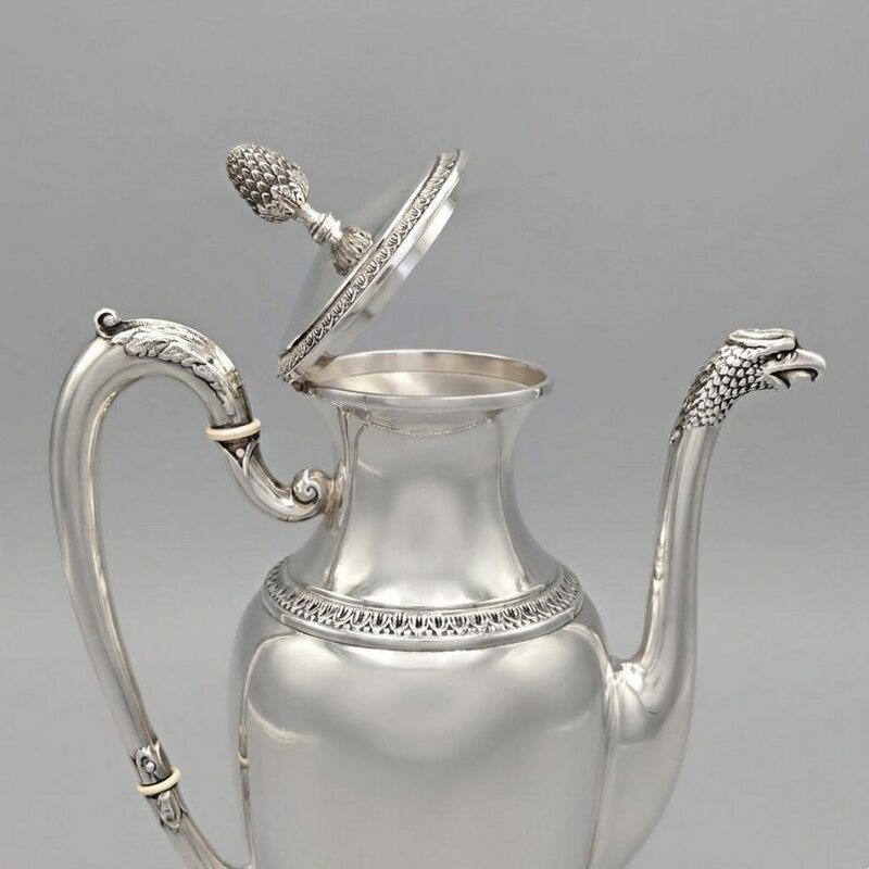 Ceainic din argint in maniera Impero | atelier Cesa 1882 - cca. 1950