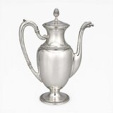 Ceainic din argint in maniera Impero | atelier Cesa 1882 - cca. 1950